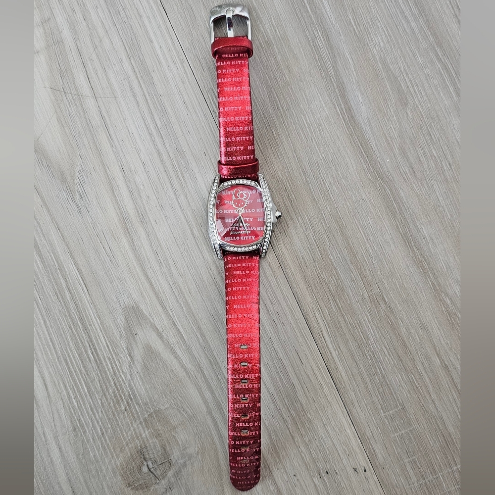 Red Hello Kitty Chronotech Watch - Picture 2 of 8